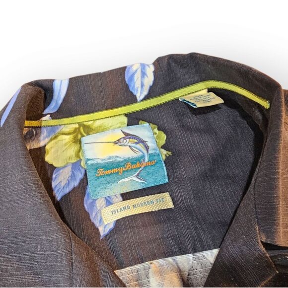 Tommy Bahama SILK Button Down Island Fit Floral Shirt Medium - Picture 4 of 6